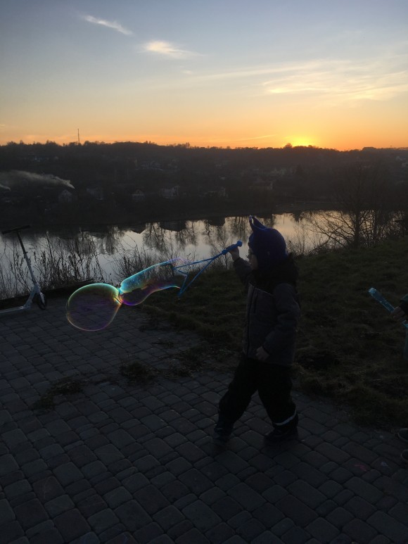 C526BDA8-231F-449A-9B40-AF01D1A8886E