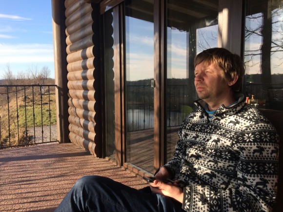 E902BB94-C6BD-40BF-B584-1A7197CF4AF7