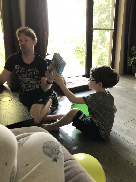 918998B6-D731-45AB-A91C-5B36C3476CFE