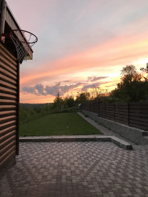 FA2E009C-6918-40D7-879B-5B27EAD14917