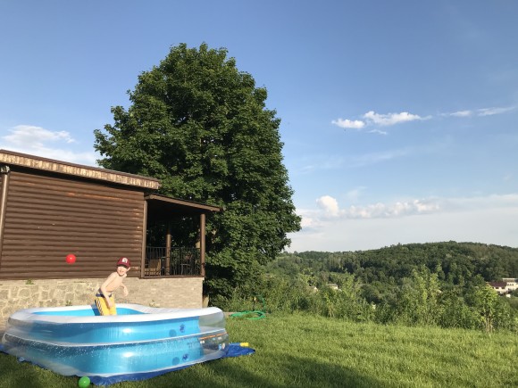 BB9AD1DA-356E-4026-B998-C569BC690554