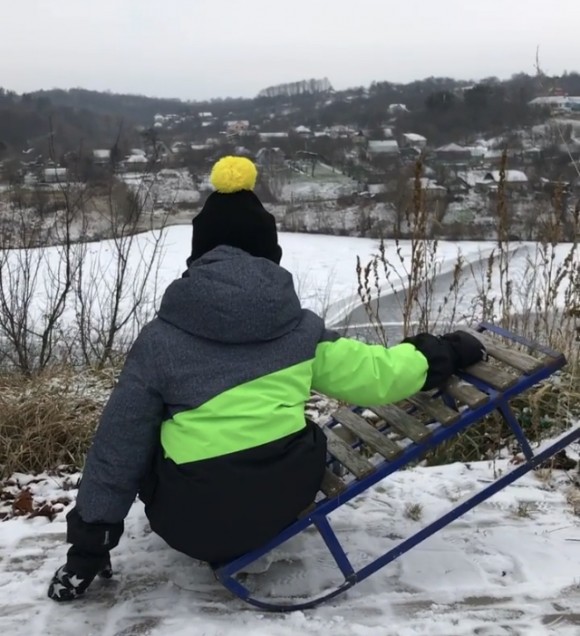 D7037950-50CF-4723-82D3-96EEE4C7D592