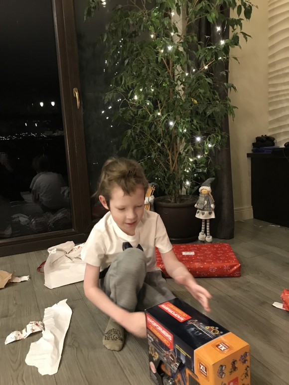 F0834BC3-2726-4E35-B013-F533A81EAAA3