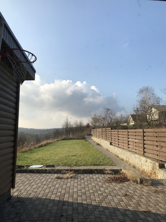 79AA8BBB-DAE5-4C84-94CC-A9B810010BD0