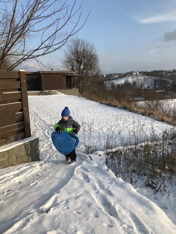 ECF85D1A-6229-43D6-B614-61368A3ED700