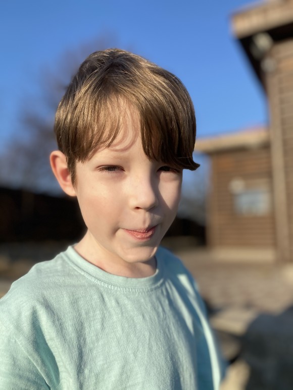 56C17CD5-1F43-4881-9996-73F443E93254