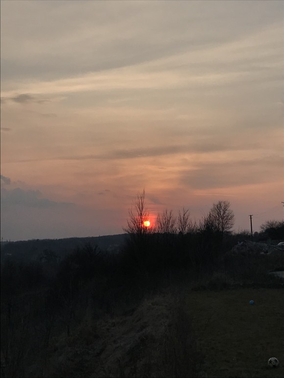 9CEE831E-0D0F-4296-A955-48825F0DFFFF