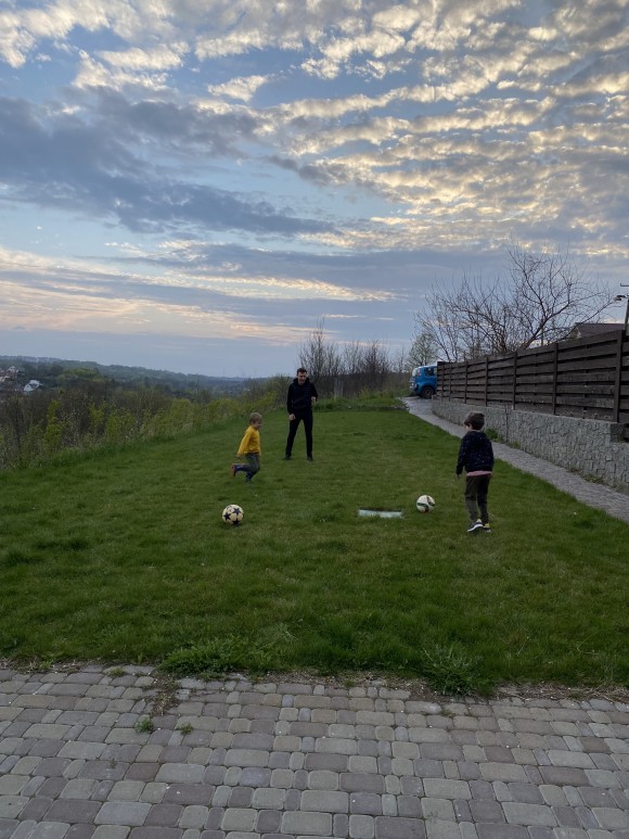 1622D904-5A1F-4C5D-89D1-337C22746882