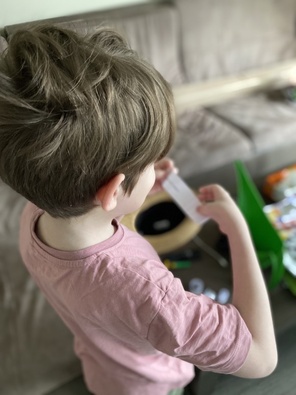 51DCD45A-21C6-4116-9BC4-0165A4581302