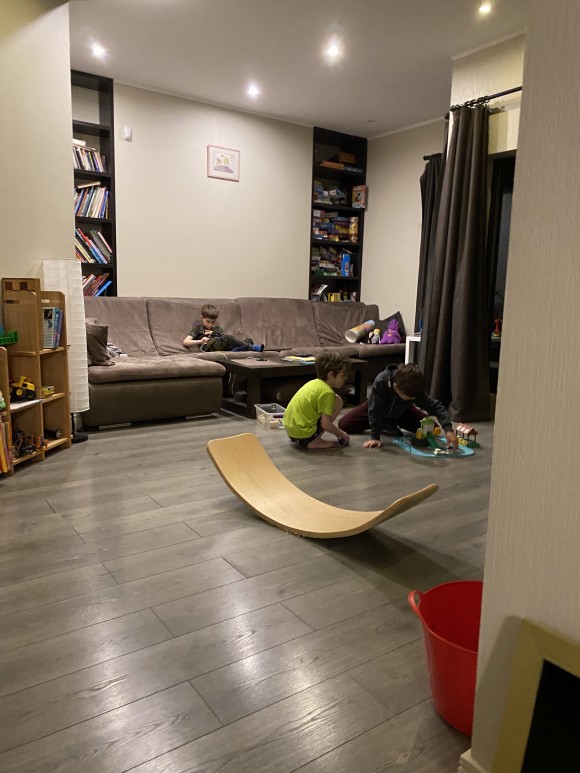 71005191-E2F1-42FB-B46C-30619D5BE7F7