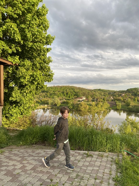 D56EEF09-F21A-4C2E-96BD-A270FB9BBB7C