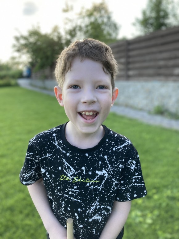 0586EDE9-CB24-4841-A0E6-09450549B1F3