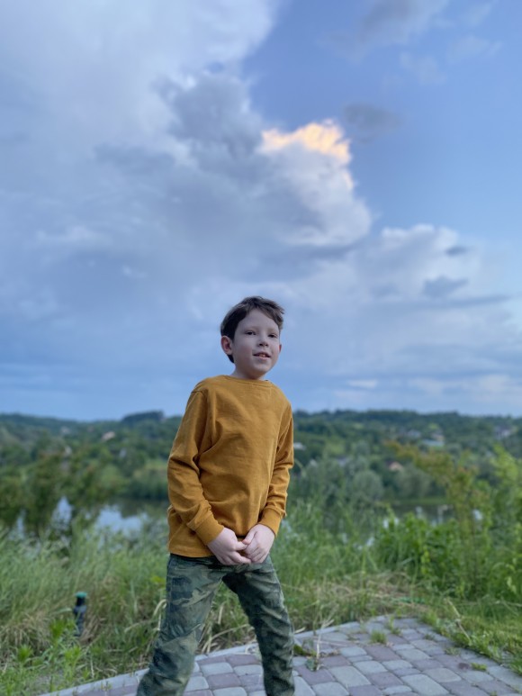 3FE63424-332A-4C83-81B1-370A91F95DD4