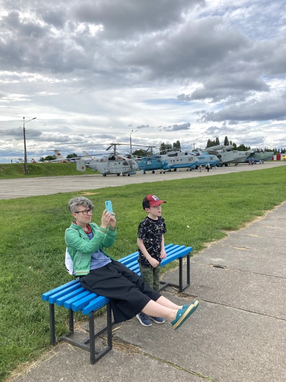 7DBBE5F8-80CF-4BDA-9DF6-217F731F34CA