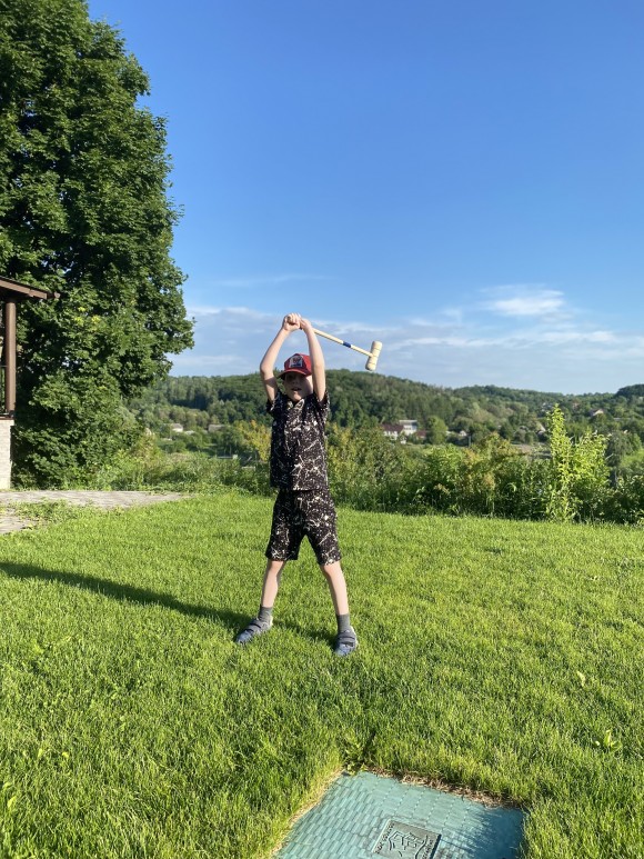 94353BAE-12E7-4817-8A76-CB54C32A93BE