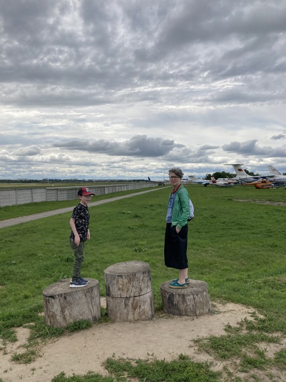 9AFB70E4-904A-4005-A6DF-4CC8B1C9A43D