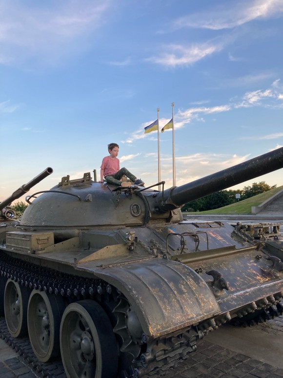 BB4BCD11-4819-4446-AC68-A86086CCE1D6