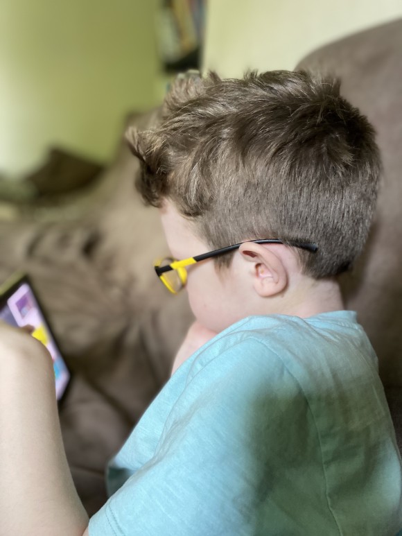 BD47311C-2B24-435B-8F2E-9000D6302155