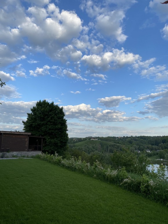 DC618050-5E14-449A-A591-54A3520BB467