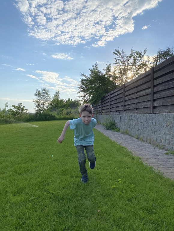 F71C06E8-D829-4830-A39C-B525E73625A6