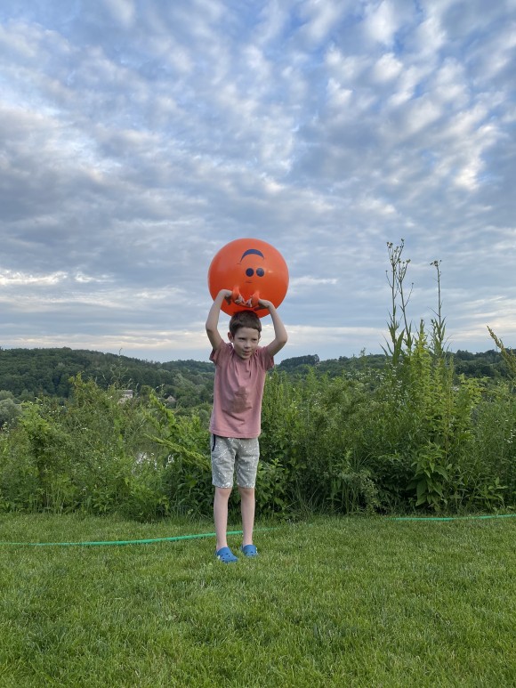 5CA6FC02-16FE-45BB-B4E3-217D015F9A52