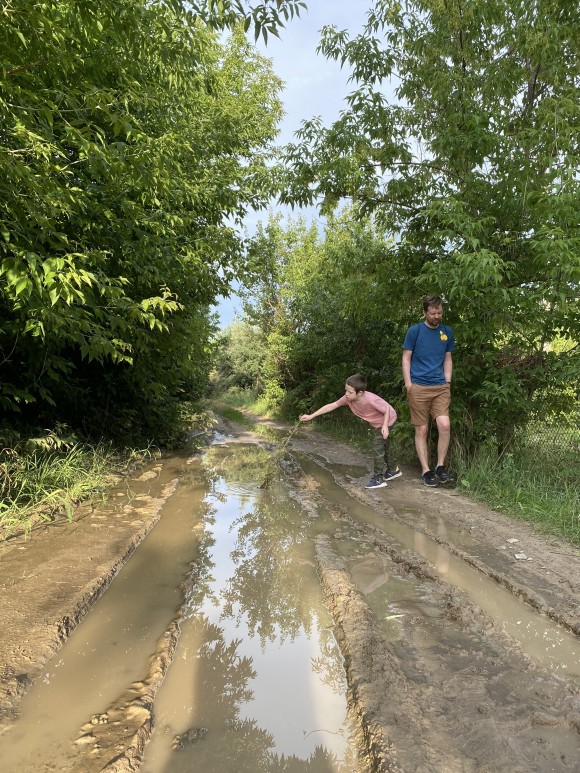 99487E2A-1863-4127-94D0-6C6A843EB535