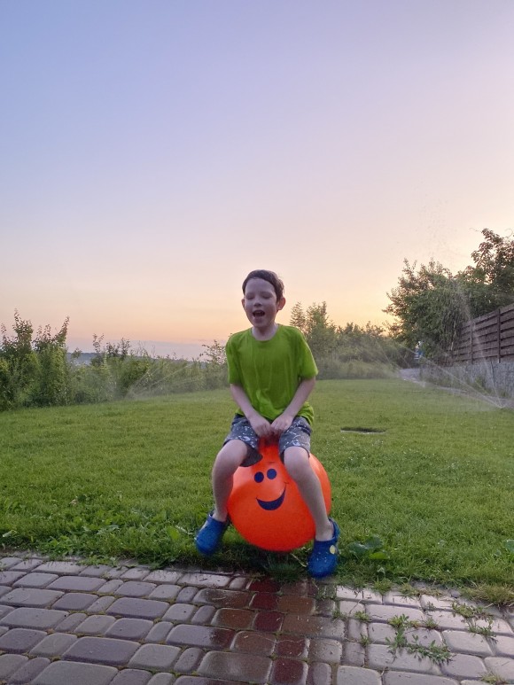 9A4F72B2-3E6A-4689-9AB1-8387694A1BEA