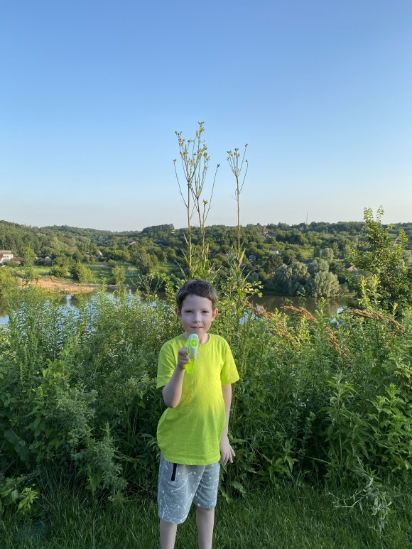 F8B0E233-A0BF-4713-ADAC-1BAB8BC9717B