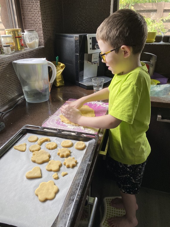 55455141-7C69-4EF7-8116-42F4F3FA48DB