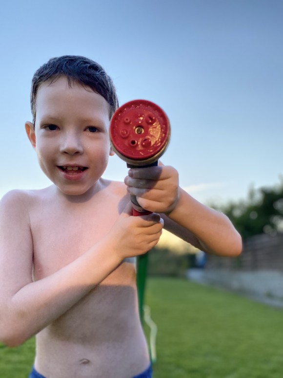 78DB723F-C597-479E-9AE6-9509D38F9804