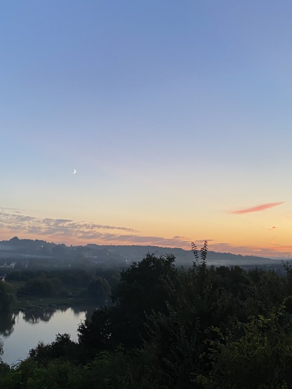 FC237E7B-00B2-4AC7-A768-C6551F0A7B42