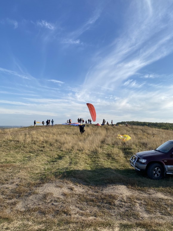 57690923-9858-43E6-A321-D506E61CD499