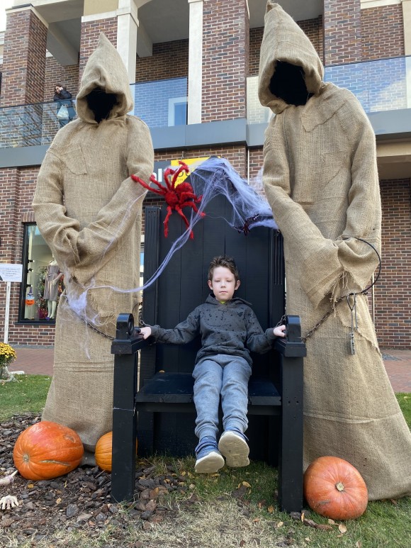 AE9298B6-6E7D-44D2-A705-C27EBA6E265C