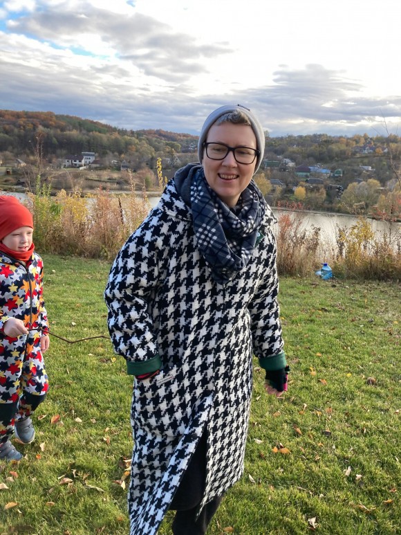 AEB73FC5-F782-44DE-9F19-B9644CA56CFA