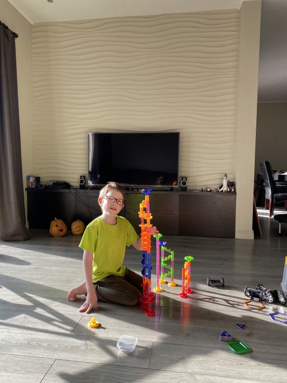 85A1A2A5-4DD4-403E-80A3-093CFA88F7E1