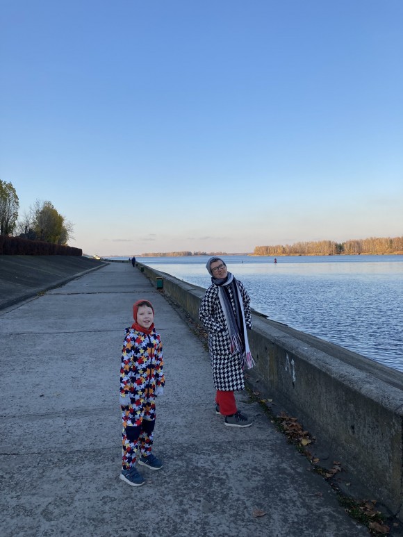 A19154F6-D200-4FCD-AA38-89330C6B063C