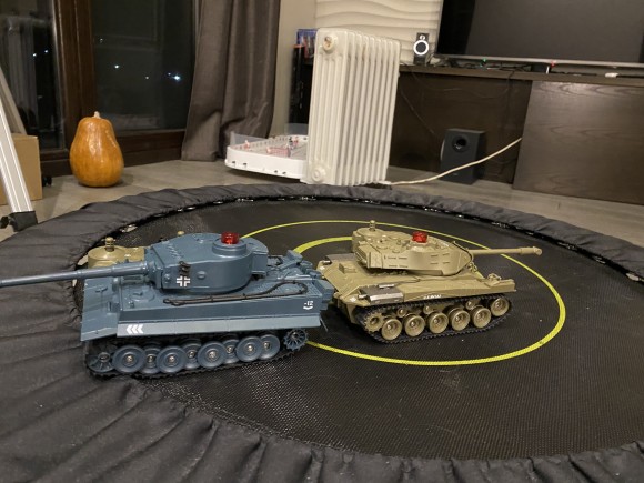 1719E5E8-D3F5-4361-B7FA-19B000261358